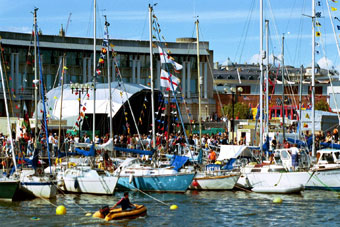 The Lloyds TSB headquarters providing the backdrop to the Bristol Harbour Festival (Destination Bristol).
